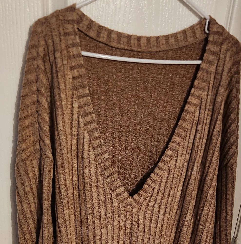 SHEIN Curve Cozy V-Neck Brown Sweater 🔥 - Picture 2 of 6